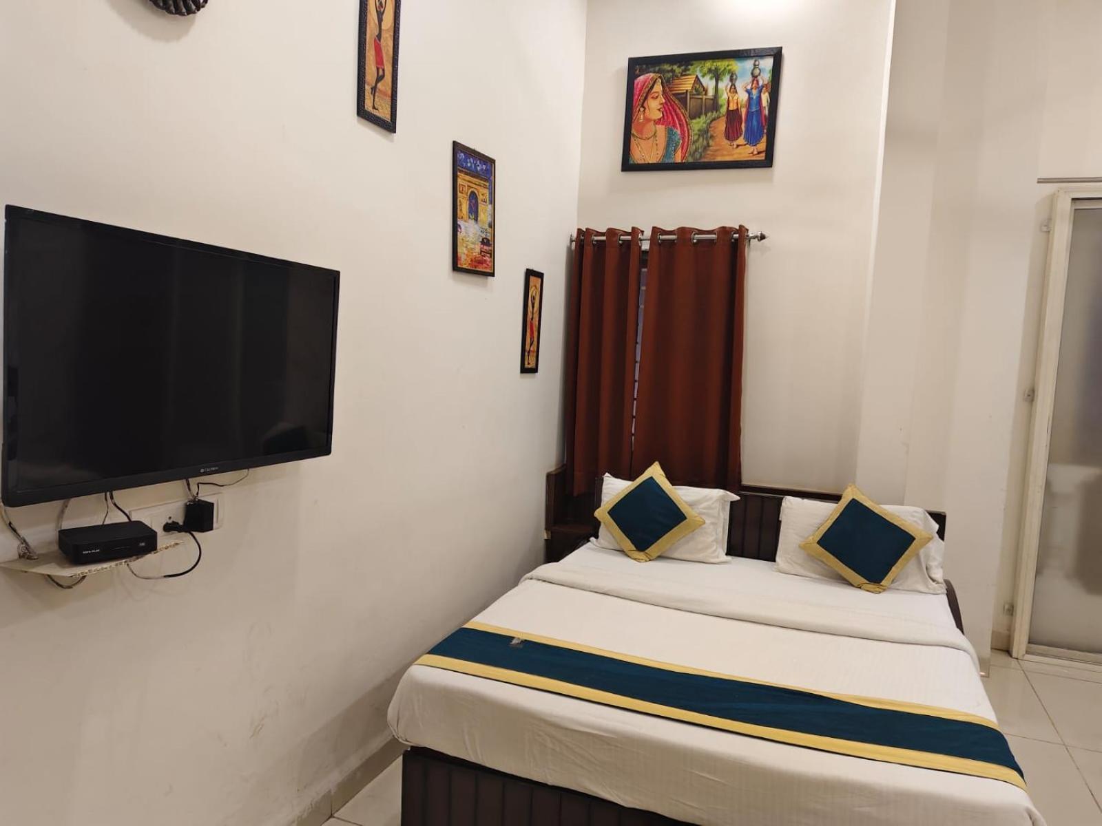 Topdealhotel Sheesh Mahal 3*